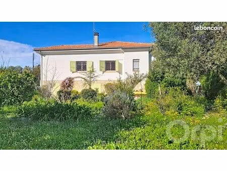villa 4 pièces 75 m²