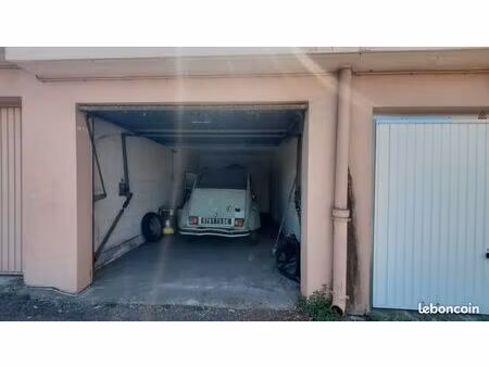 parking/box 17 m² antibes