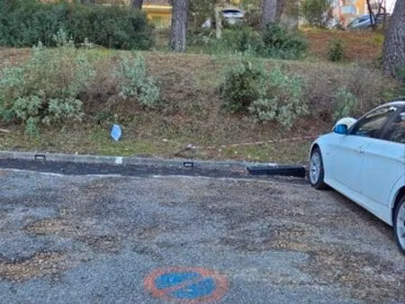 place de parking extérieure