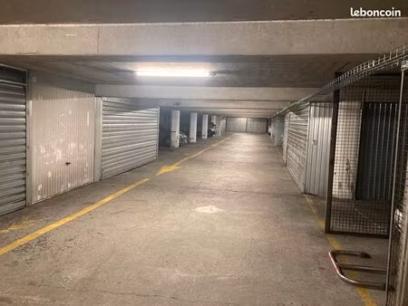 à vendre – box fermé