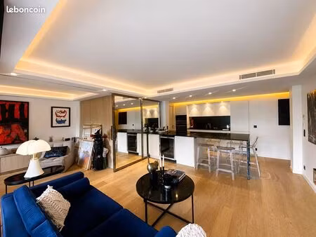appartement traversant rénové 82 m² · t4/5 · terrasse aperçu mer · parking & cave- croix-d