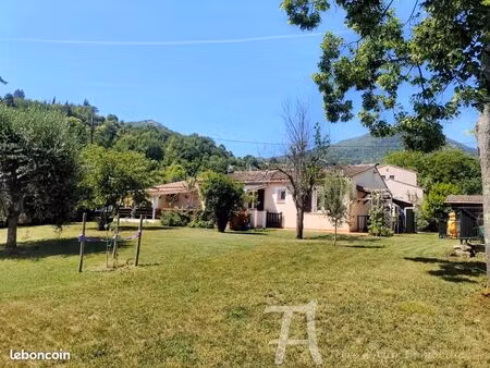 villa 5 pièces 115 m²