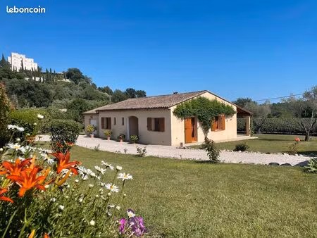 maison de plain-pied - 4 pièces - 100 m² - terrain 2200 m² - saint-jeannet