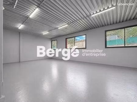 local industriel 80 m²