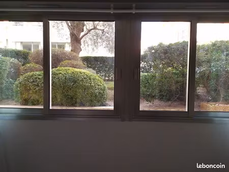 agréable studio pour étudiants