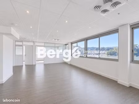 bureau 192 m²