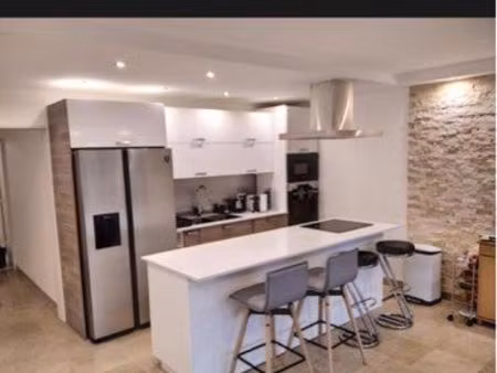 3 pièces meublé avec terrasse de 80m2 - loc étudiante uniquement