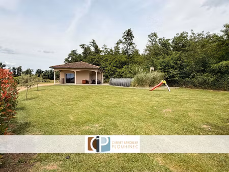maison familiale rénovée de 140 m2 avec piscine dans un envi