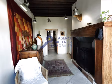 à louer maison de caractère avec vue dégagée sur la campag