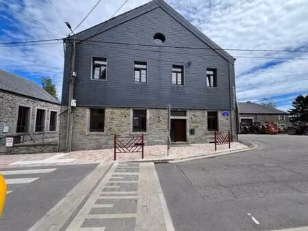 maison à louer au coeur du village de naomé