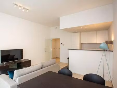 appartement à louer à evere € 1.200 (lpj57) - skyline renting | zimmo