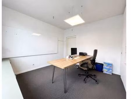 bureaux modernes (14-106 m²) à louer au n9 à melle