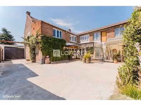 propriété 11 pièces 224 m²