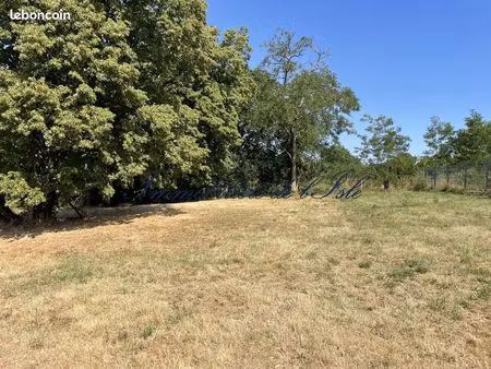 terrain 688 m² trélissac