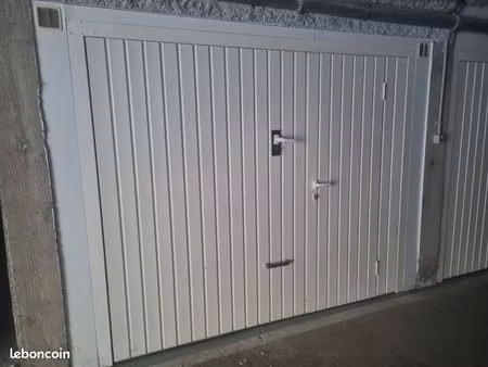 location garage/box trets