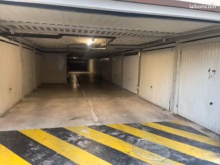 box / garage fermé à louer – résidence sécurisée – vitrolles proche tulière
