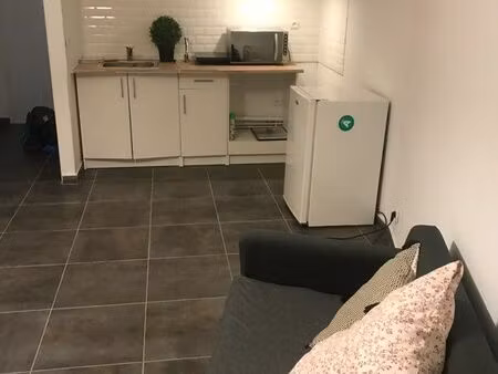 à vendre – appartement meublé 34 m² – locataire en place – marseille 13003