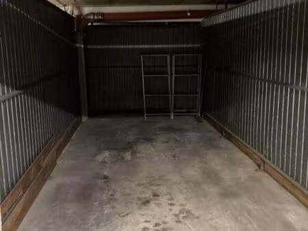 rare à la vente : a vendre garage fermé résidence allée des pins marseille 9ème