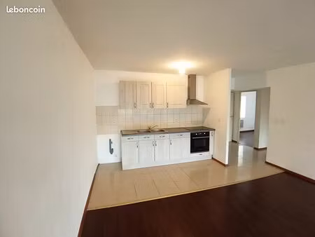 bel appartement t3 de 80 m2