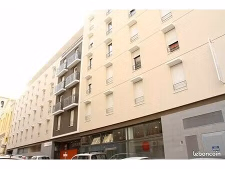 studio 1 pièce 24 m²