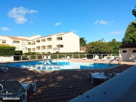 studio ile d'oléron avec piscine et tennis libre pour septembre