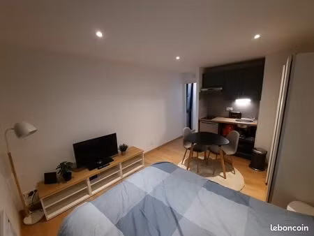 studio entièrement refait à neuf