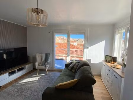 appartement t2  de 47 m2 refait entièrement