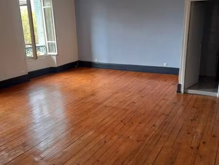 location grand appartement vide