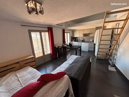 immeuble 3 pièces 58 m²