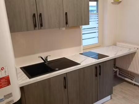 appartement très lumineux  f2 bis d’environ 60m2