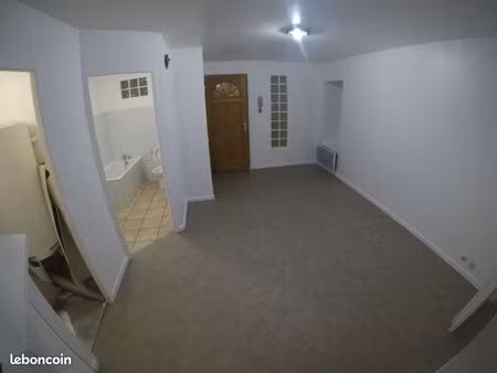 t2 - 36 m² - 400 euros