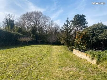 terrain 1 927 m² eyguieres
