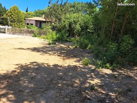 terrain 385 m² fuveau