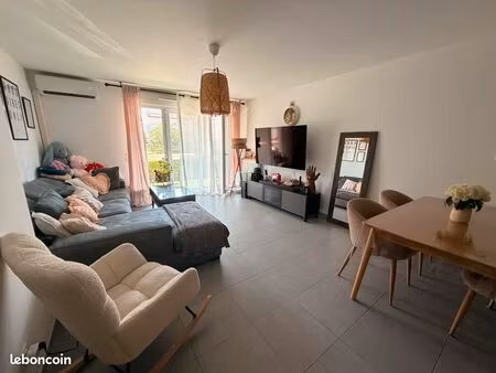 magnifique t3 de 64 m² avec grande terrasse & 2 parkings sous-sol