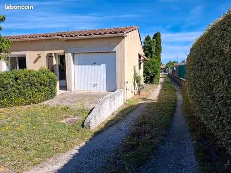 maison 101 m²  5 pièces  garage  buanderie  terrain 800m² et prestations de qualité