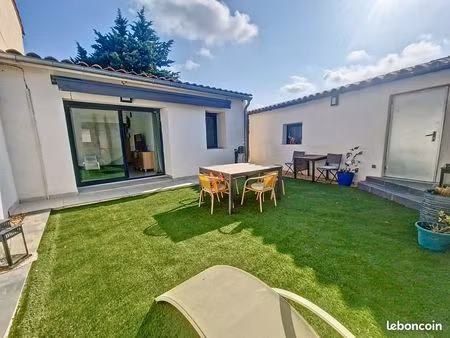 maison de village rénovée avec jardin et dépendance – centre-ville de rognac