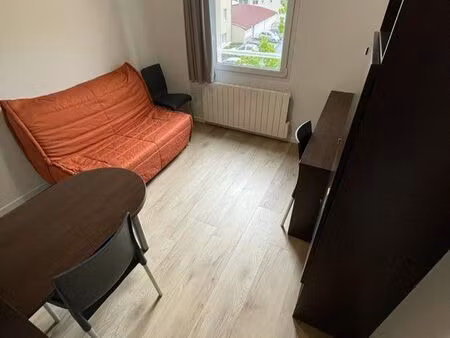 studio loué meublé