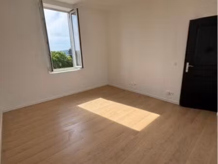duplex 85 m°- 2 chambres - secteur calme proche centre-ville