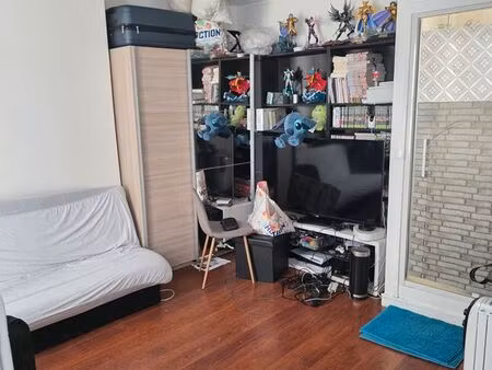 location studio 18m2 paris 19eme