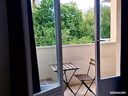 studio meublé  20m2  balcon sur parcu2028  paris 75020. gambetta. 937