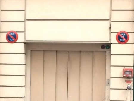 vavin 6eme  place de parking