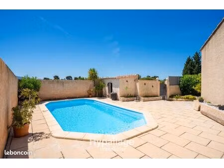 villa 4 pièces 94 m²