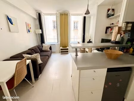 studio meublé - place des vosges / bastille - paris 4è
