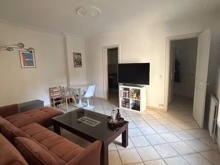 sous-location meublée – t2 – 44 m² – paris 10ᵉ