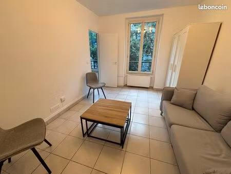 louet2 meublé refait à neuf - 34m² - paris 14e (porte d’orléans) - 1340 euros charges comp