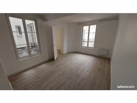 cœur batignolles - 32 m² sur cour  refait à neuf  calme  frais l'été