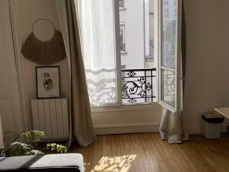 sous-location appartement paris 18ème - 1250 cc - 3 mois (août/sept/oct)