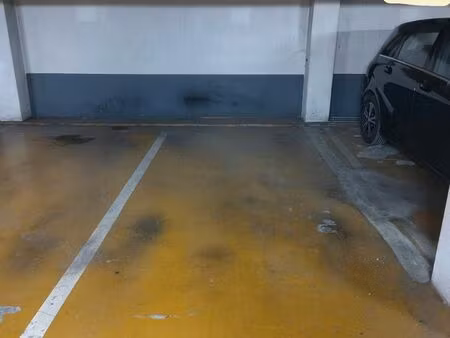 place de parking 131 quai de valmy