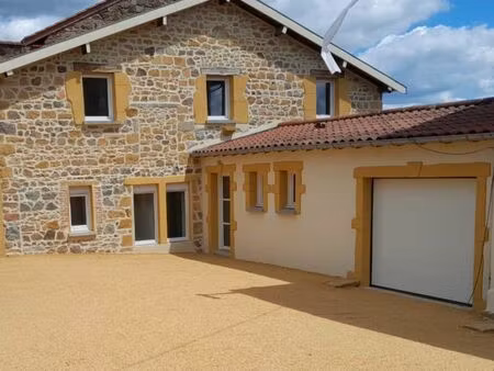 maison de caractère en pierre entièrement rénovée  jamais habitée  terrasse et jardin avec