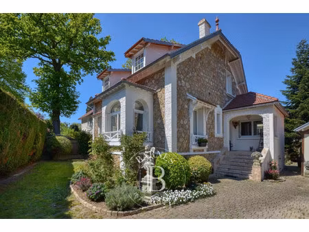 maison de luxe à vendre dans le quartier plateau thery-centre ancien